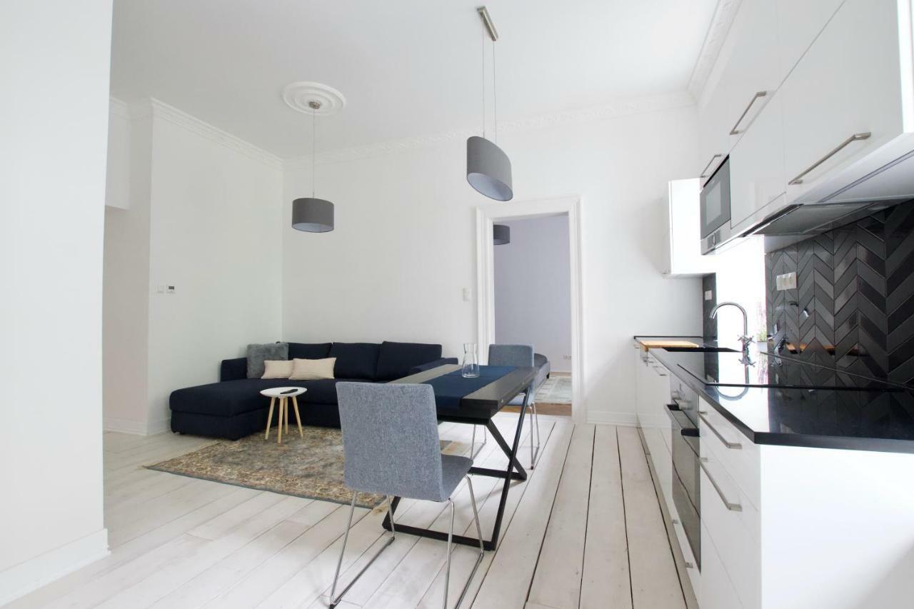 Luxury Apartment By Hi5 - Oktober 6 Street Budapest Exterior foto